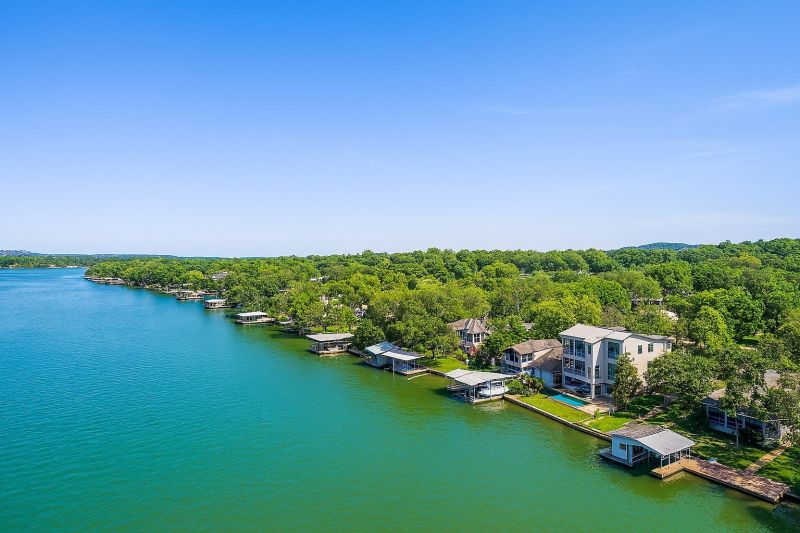 Top Shower Remodeling Companies in Kingsland, TX