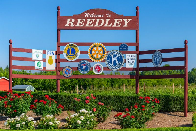 Best Tub To Shower Conversion pros in Reedley, CA