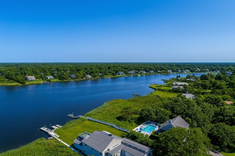 Best Tub To Shower Conversion pros in Manorville, NY