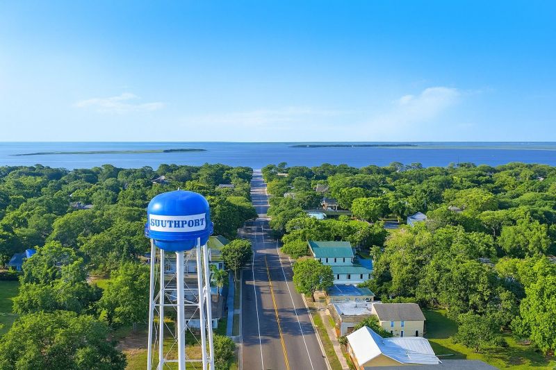 Best Tub To Shower Conversion pros in Southport, NC